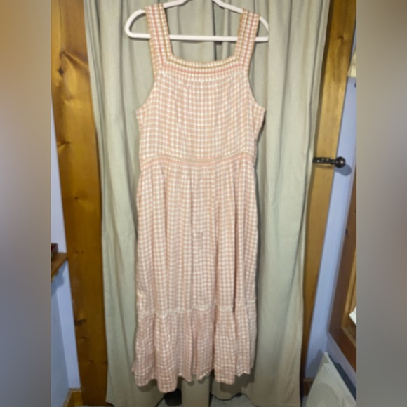 Old Navy X-Large Prairie Gingham
Peach Cocoa Plaid Tiered Cotton... - Picture 5 of 14